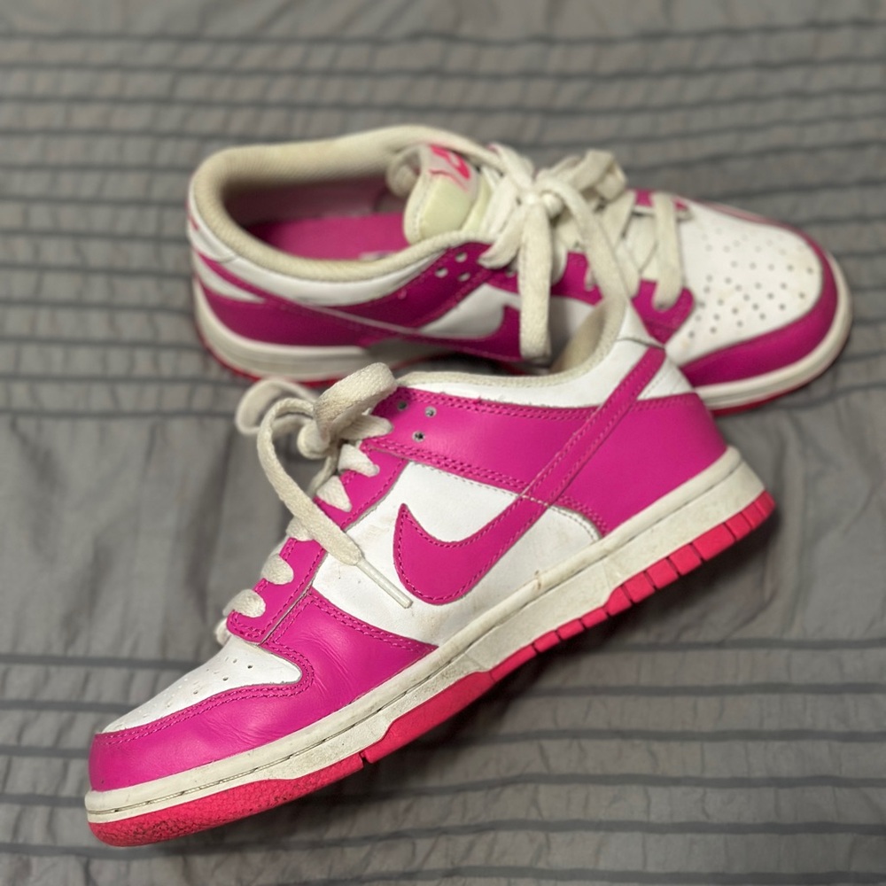 Nike Women's Fuchsia and White Sneakers